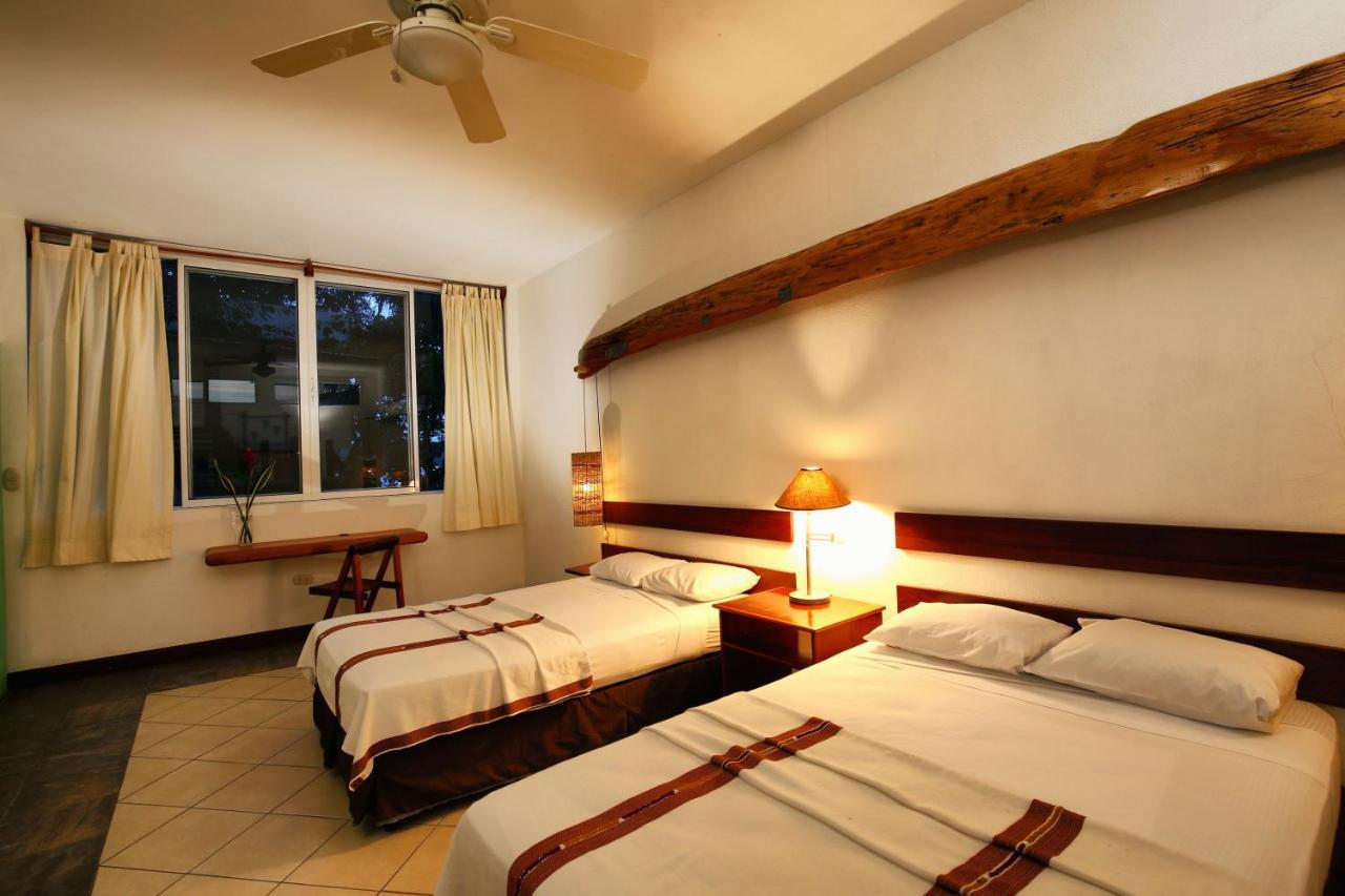 Hotel Maya Internacional Flores Exterior photo