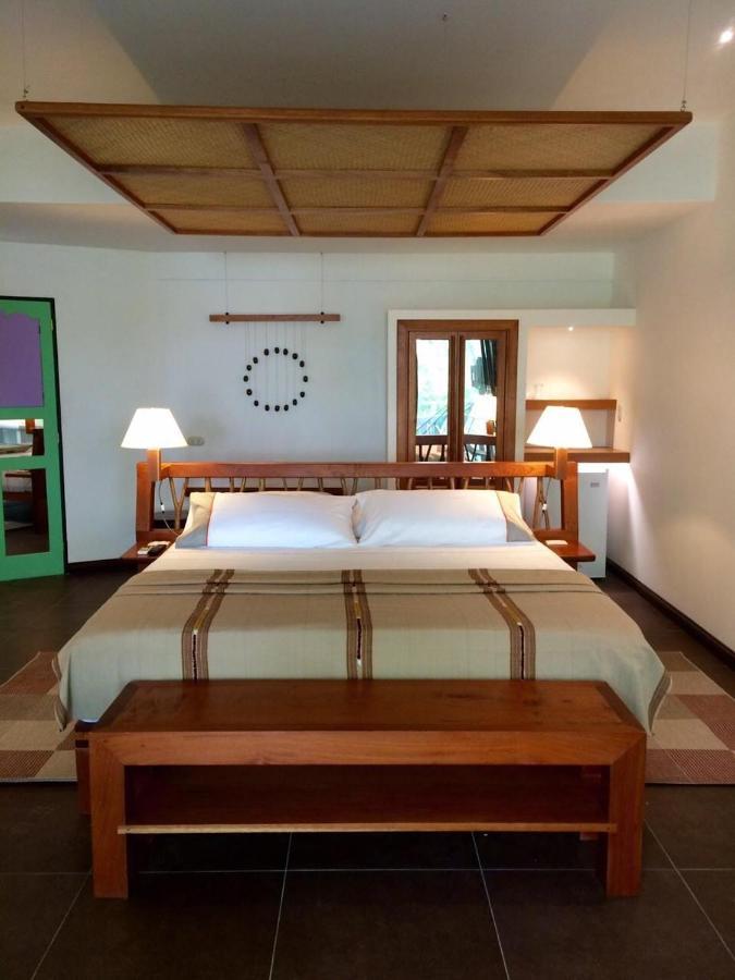 Hotel Maya Internacional Flores Exterior photo