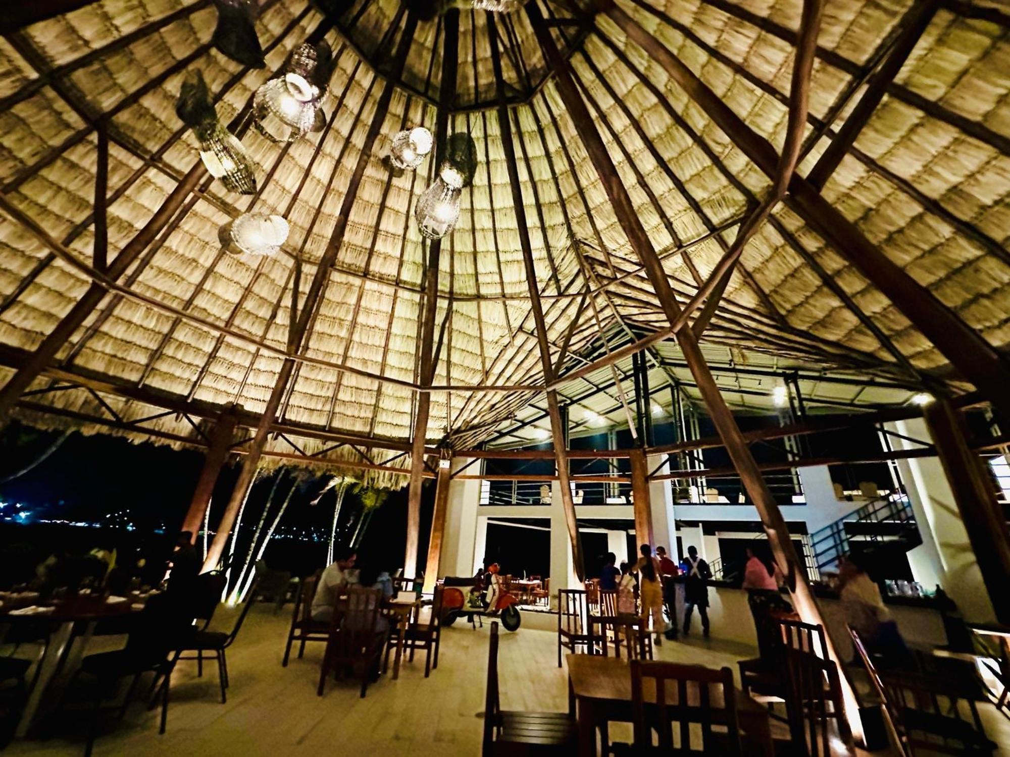 Hotel Maya Internacional Flores Exterior photo